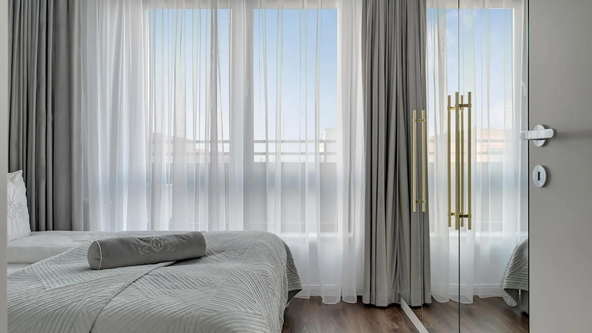 Scala City Center Premium Apartments With Parking By Lion Apartments Gdansk